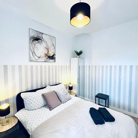 Clicktheflat Politechnika Hostel Warsaw